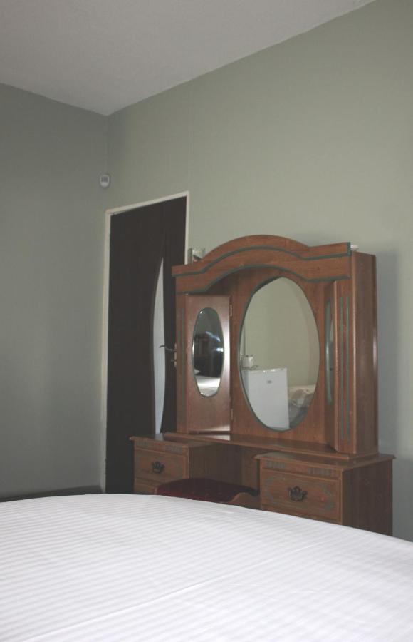 Coco Palm Bed & Breakfast Windhoek Extérieur photo