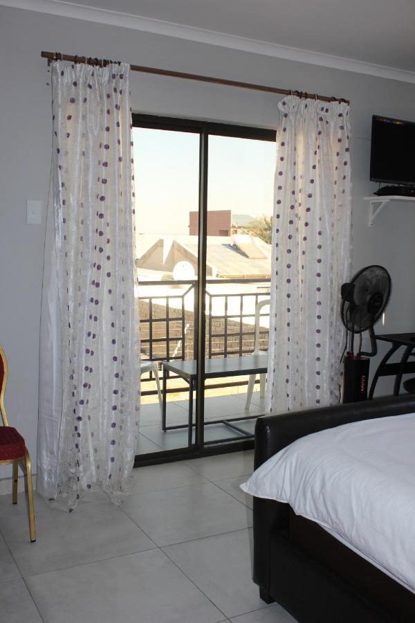 Coco Palm Bed & Breakfast Windhoek Extérieur photo