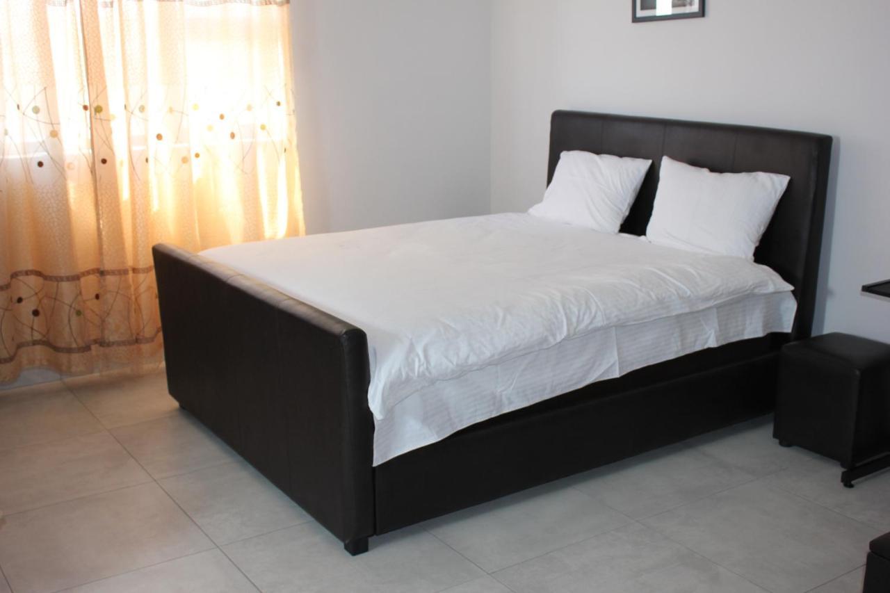 Coco Palm Bed & Breakfast Windhoek Extérieur photo