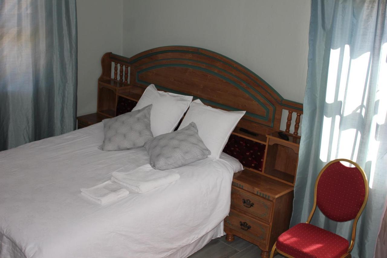 Coco Palm Bed & Breakfast Windhoek Extérieur photo