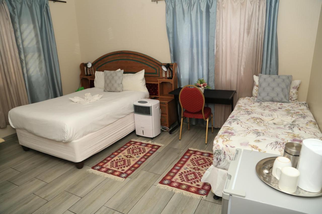 Coco Palm Bed & Breakfast Windhoek Extérieur photo
