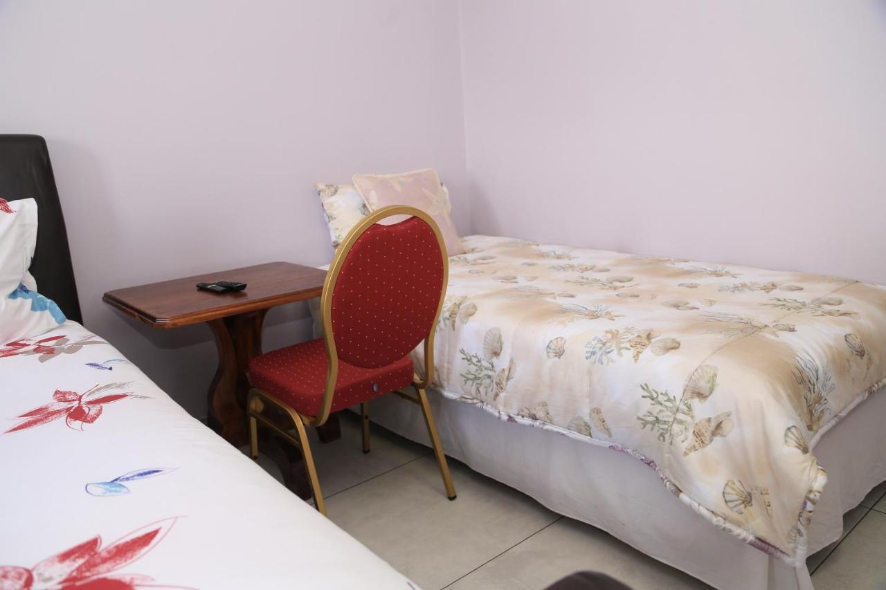 Coco Palm Bed & Breakfast Windhoek Extérieur photo